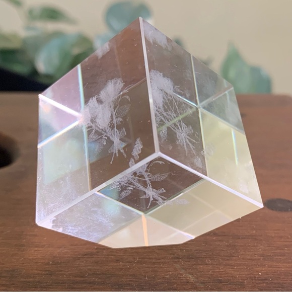 3D Laser Etched Rose Bouquet Clear Crystal Glass Cube Paperweight I LOVE YOU 1.5 - Picture 5 of 10